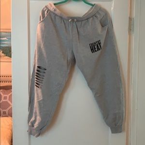 Capri sweatpants